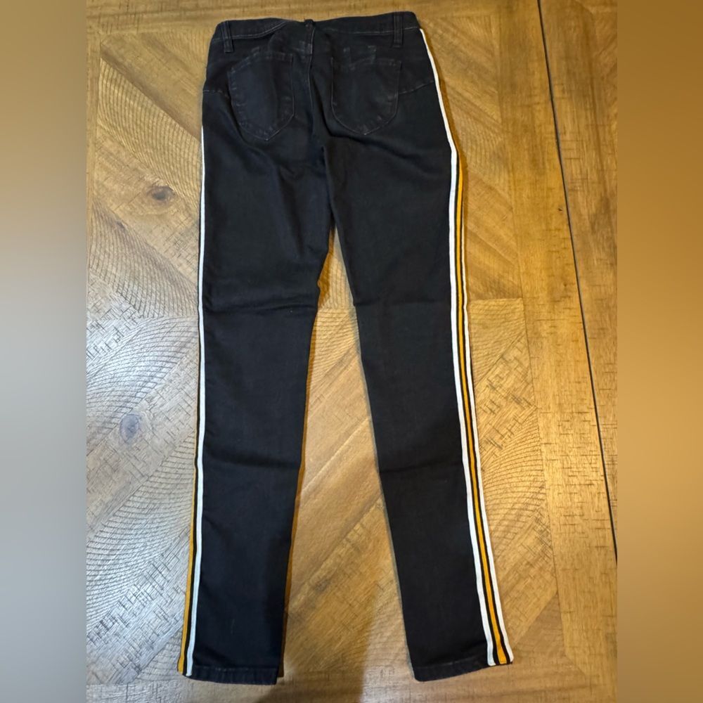 Hot Kiss “Get The Lift” Jeggings With Yellow And White Side Racing Stripe - Picture 10 of 10